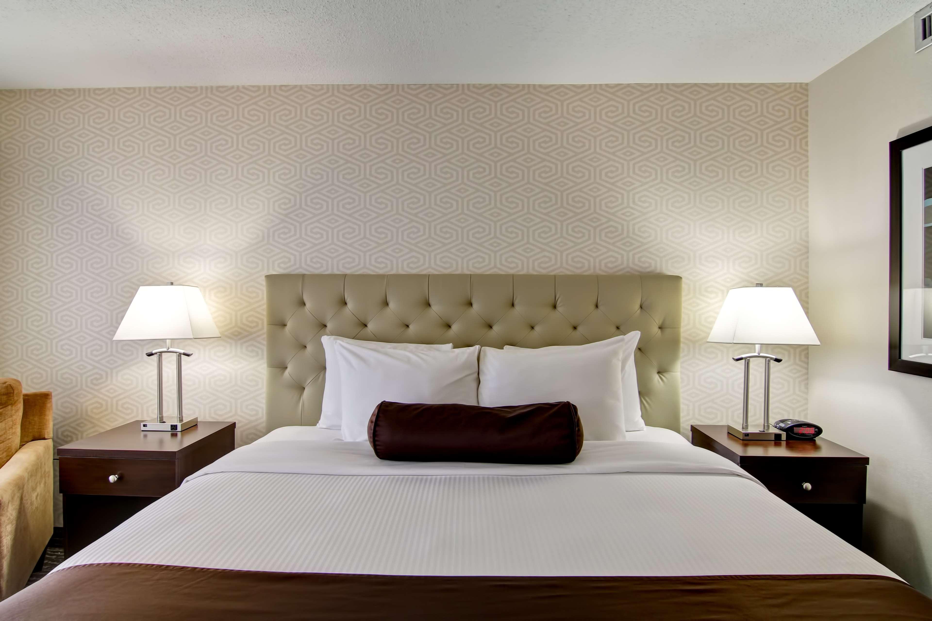 Best Western Cedar Park Inn Эдмонтон Экстерьер фото