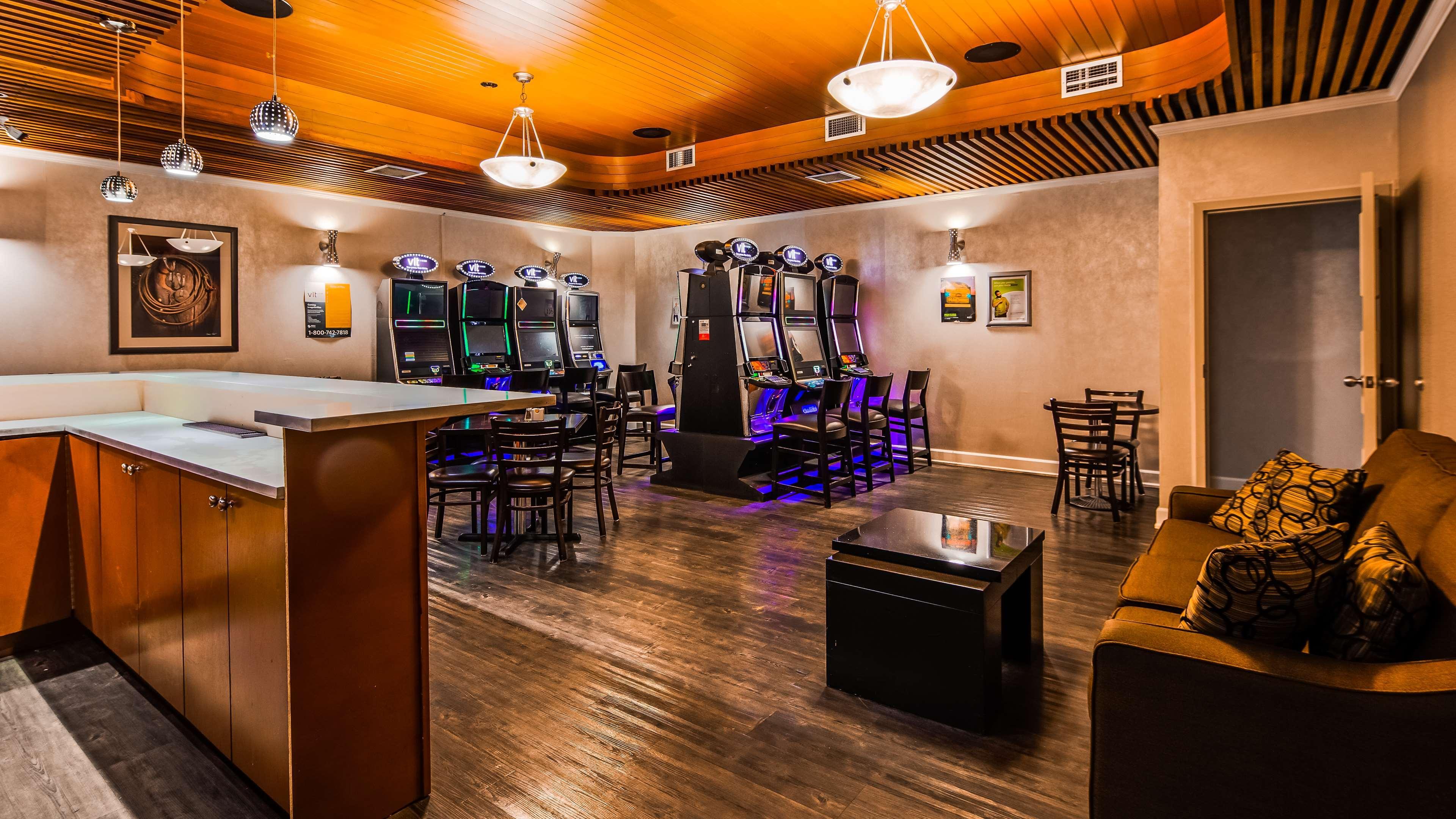 Best Western Cedar Park Inn Эдмонтон Экстерьер фото