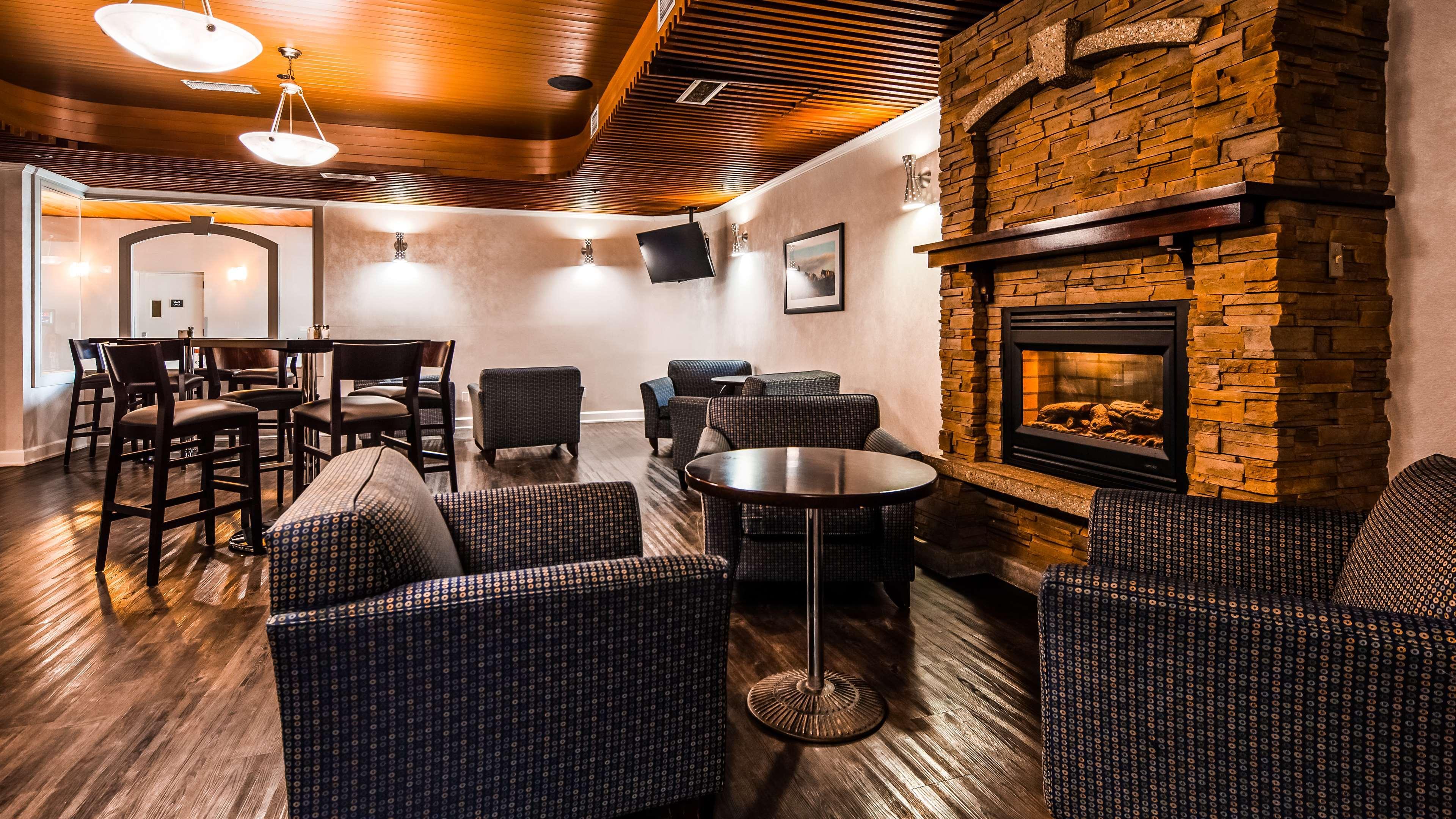 Best Western Cedar Park Inn Эдмонтон Экстерьер фото