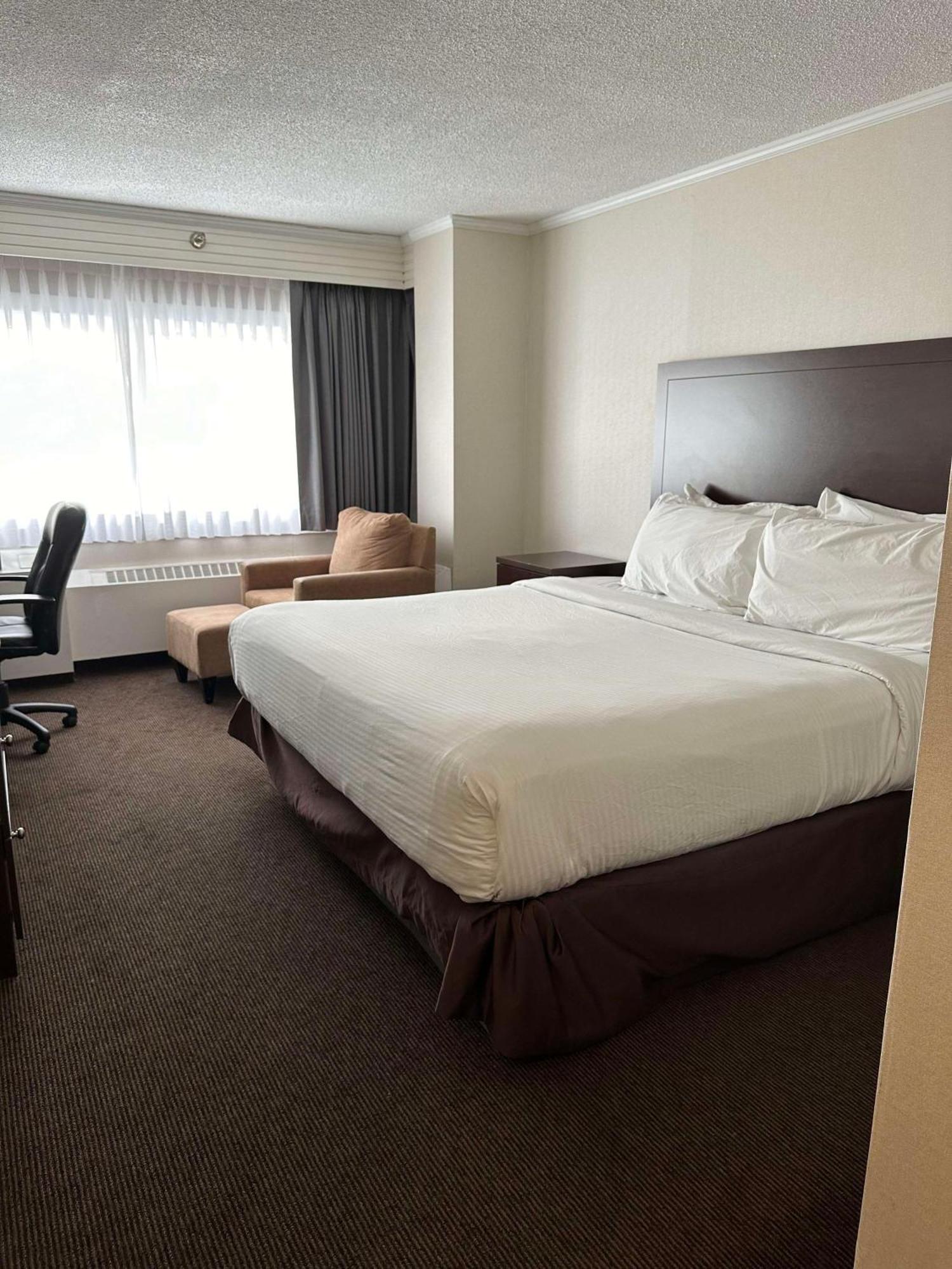 Best Western Cedar Park Inn Эдмонтон Экстерьер фото