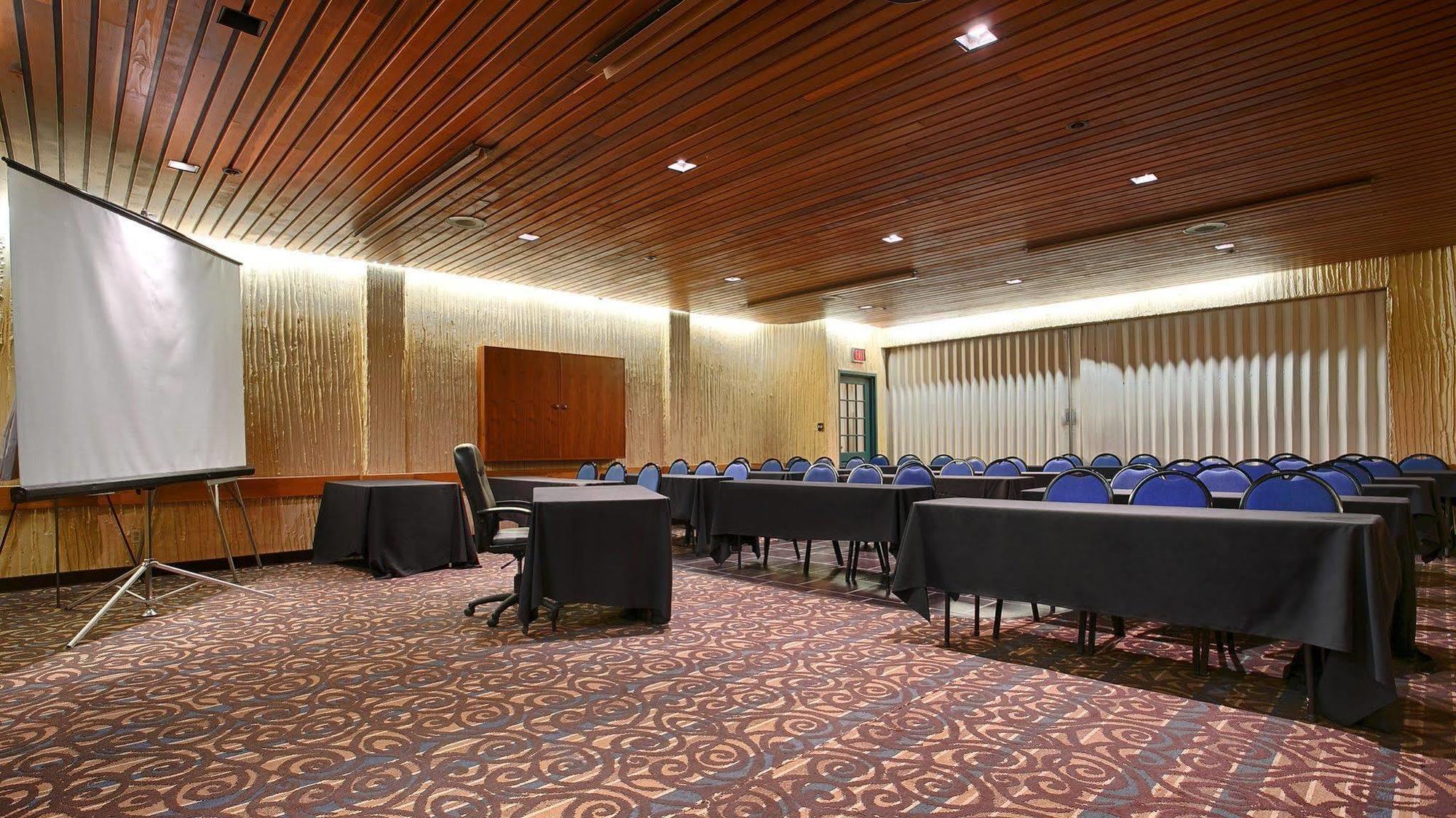 Best Western Cedar Park Inn Эдмонтон Экстерьер фото